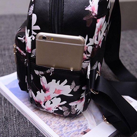 🖤🌺Mini Floral Backpack - Picture 3 of 8